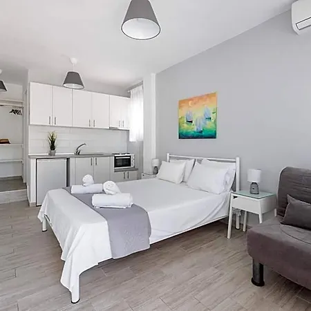 Valasi Inn *